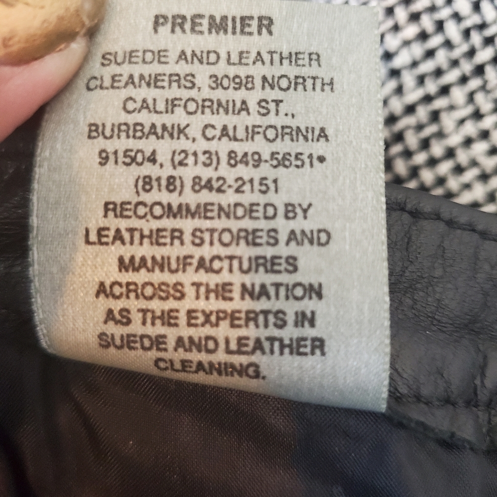 Leather - Picture 11 of 12
